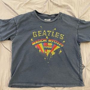 AE Tailgate Tee size small